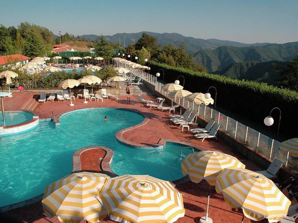 Comfortable Home With Terrace, Located In Nature Holiday home Salecchio