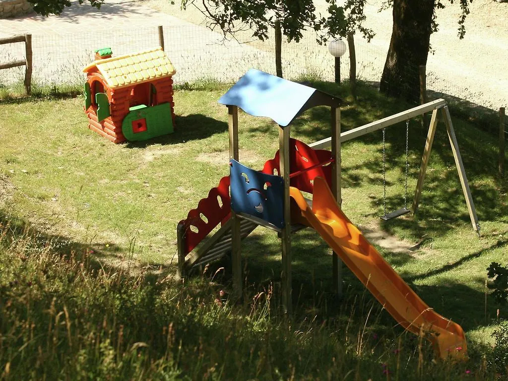 Comfortable Home With Terrace, Located In Nature Salecchio 0*,  Italië
